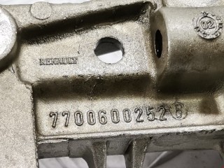 Насос масляный, ориг. номер 7700600252, 150101308R, Renault Scenic 2003-2006
