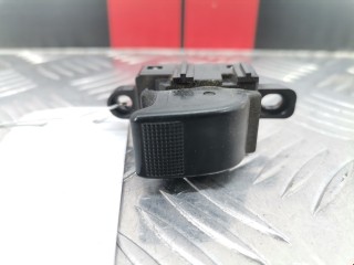 Кнопка стеклоподъемника Mazda 6 2002-2005