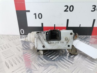 Замок двери передней правой Audi A4 1994-1999