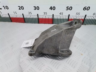 Кронштейн двигателя, ориг. номер 8D0199307L, 8D0199305, Volkswagen Passat 1996-2001