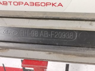 Молдинг двери передней правой, ориг. номер 98ABF20938AEW, Ford Focus 2001-2005