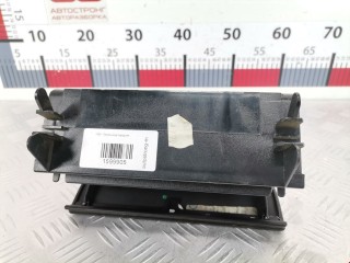 Пепельница, ориг. номер A2106800252, Mercedes E W210 1999-2002