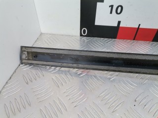 Молдинг двери передней правой, ориг. номер 8E0853954, Audi A4 1999-2001