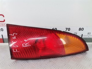 Фонарь задний правый Ford Focus 1998-2001