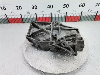 Кронштейн компрессора кондиционера, ориг. номер 028260885A, Audi A4 1994-1997