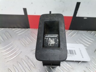 Кнопка стеклоподъемника Volkswagen Touareg 2002-2007