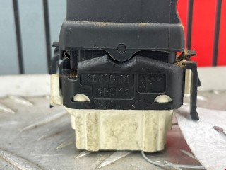 Кнопка стеклоподъемника, ориг. номер 8200060046, Renault Laguna 1998-2001