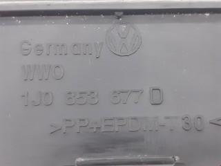 Заглушка (решетка) в бампер, ориг. номер 1J0853677D, 1J0853677, Volkswagen Golf 1991-2000