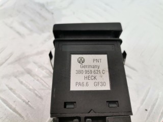 Кнопка подогрева заднего стекла, ориг. номер 3B0959621C, Volkswagen Passat 2000-2005