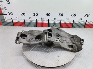 Кронштейн генератора, ориг. номер 8200669494, Nissan NV200 2009-2026