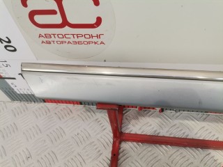 Молдинг двери задней правой, ориг. номер A2026903262, Mercedes C W202 1993-1997