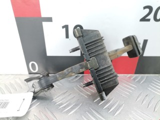 Ограничитель открывания двери, ориг. номер 6863005040, Toyota Avensis 2003-2006