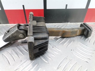 Ограничитель открывания двери, ориг. номер 6863005040, Toyota Avensis 2003-2006