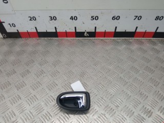 Ручка внутренняя передняя левая Mazda Premacy 1999-2001