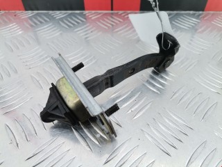 Ограничитель открывания двери передней, ориг. номер C10058270A, Mazda Premacy 1999-2001