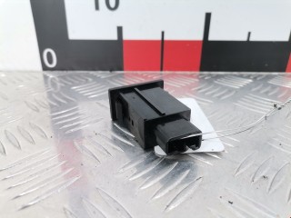 Кнопка открывания люка, ориг. номер 8484105010, Toyota Avensis 2003-2006