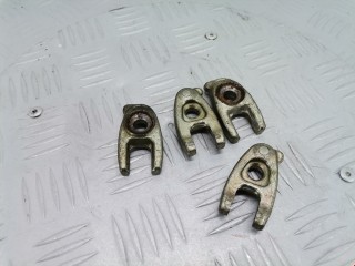 Скоба (кронштейн) крепления форсунки, ориг. номер 8200433867, Renault Clio 2003-2013