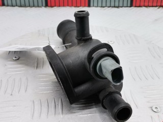 Фланец (тройник) системы охлаждения, ориг. номер 038121132D, 045121121A, Volkswagen Golf Plus 2005-2009