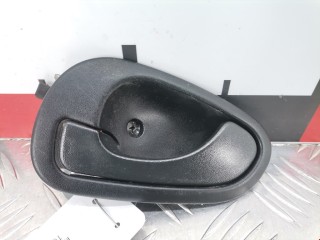 Ручка внутренняя передняя левая Mitsubishi Carisma 1999-2004