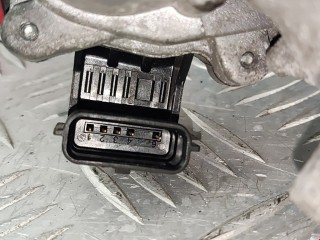 Заслонка дроссельная, ориг. номер 8200614985, Renault Megane 2008-2014
