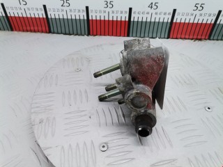 Фланец (тройник) системы охлаждения, ориг. номер Z6011517ZD, Mazda 3 1999-2005
