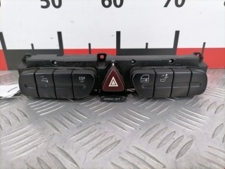 Кнопка аварийной сигнализации Mercedes CLK W209 2002-2005