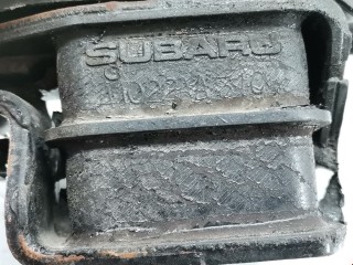 Подушка крепления двигателя, ориг. номер 41022FA092, 41022AA310, Subaru Impreza 1992-1996