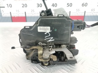 Замок двери передней правой Skoda Fabia 1999-2004