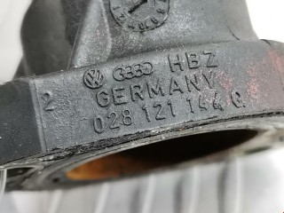 Фланец (тройник) системы охлаждения, ориг. номер 028121144Q, Audi A6 1997-2001