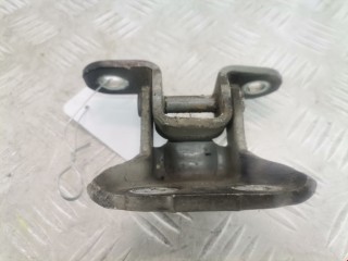 Петля двери задней правой Toyota Yaris 2005-2009