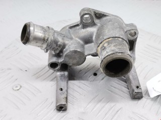 Фланец (тройник) системы охлаждения Ford Focus 2001-2005