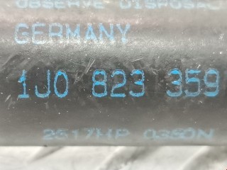 Амортизатор крышки багажника (3-5 двери), ориг. номер 8L0823359, 2517HP, Volkswagen Golf 1991-2000