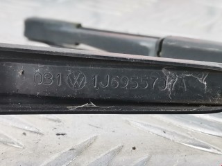 Щеткодержатель задний, ориг. номер 1J6955707A, Volkswagen Golf 1997-2006