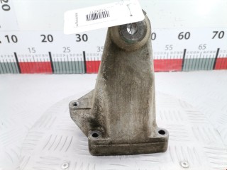 Кронштейн двигателя Mercedes C W203 2000-2004