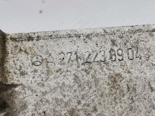 Кронштейн двигателя, ориг. номер A2712230904, Mercedes C W203 2000-2004