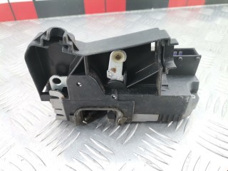 Замок двери передней правой, ориг. номер 24444016, Opel Astra 1994-2002