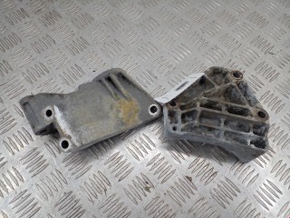 Кронштейн двигателя Opel Astra 1994-2002