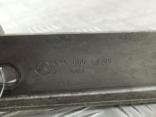 Петля капота правая, ориг. номер A4148800128, 4148800128, Mercedes Vaneo 2001-2005