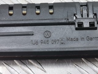 Стоп-сигнал, ориг. номер 1J6945097C, 1J6945131C, Volkswagen Golf 1997-2006