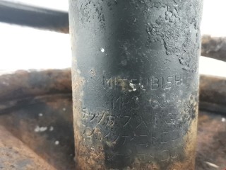 Стойка передняя правая, ориг. номер MR316066, MR316394, Mitsubishi Colt 1995-2003