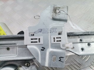 Стеклоподъемник передний левый, ориг. номер 8200733829, Renault Duster 2010-2015
