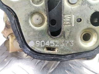 Замок двери передней левой, ориг. номер 90509511, Opel Corsa 1993-2000