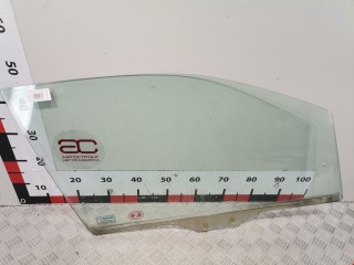 Стекло двери передней правой Mazda Premacy 1999-2001