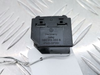 Кнопка стеклоподъемника, ориг. номер 3B0959855B, Volkswagen Passat 1996-2001