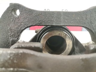 Суппорт передний левый, ориг. номер 13301189, Opel Astra 2006-2014