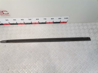 Молдинг двери передней левой, ориг. номер 90547379, Opel Corsa 1993-2000