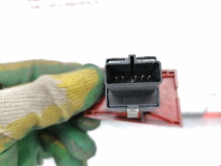 Кнопка аварийной сигнализации, ориг. номер 13138255, Opel Vectra 2005-2008