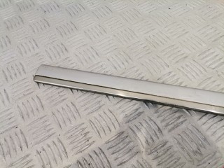Молдинг двери передней правой, ориг. номер 51137036700, BMW 5 E39 2000-2004