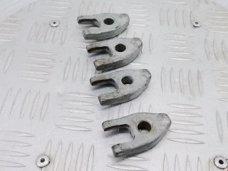 Скоба (кронштейн) крепления форсунки, ориг. номер 8200711592, Renault Megane 2002-2006
