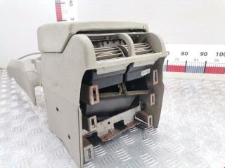 Подлокотник, ориг. номер 1BJ001J3AB, Jeep Commander 2005-2010